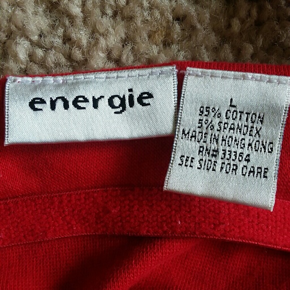 SOLD! Red V-Neck Tank Top ⚘ - Picture 5 of 5